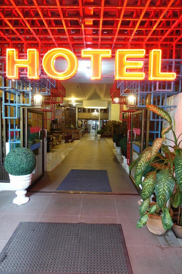 Serene Hotel Pattaya Exterior photo